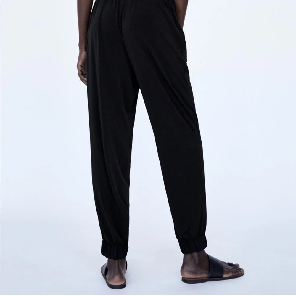 New with tags Zara Flowy Joggers